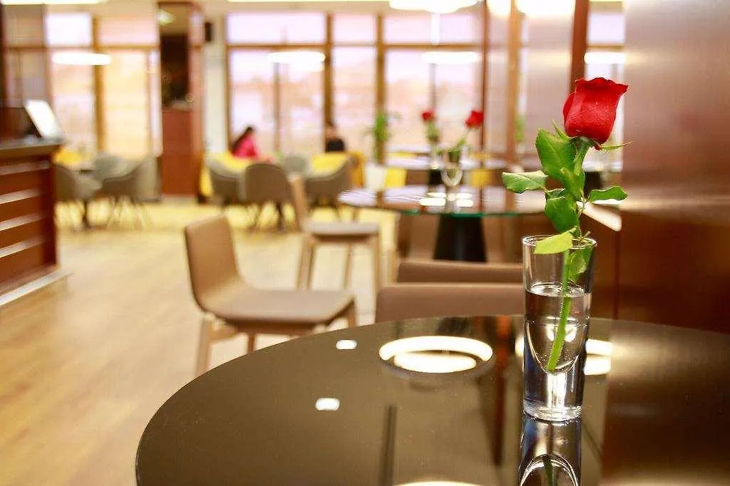 Fieri Hotel Fier 0*,  Albania